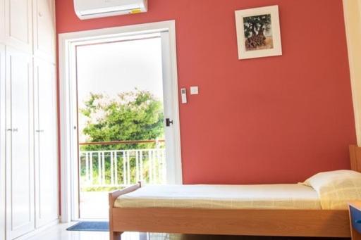 Lavish & Spacious Apt With Stunning Seaview, 10 Min Ath Airport 아르테미다 외부 사진